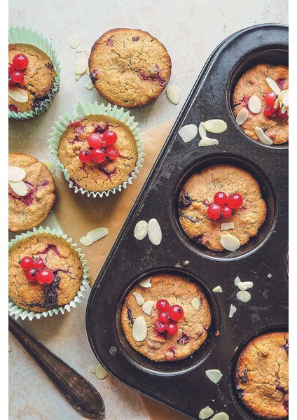 12'li Siyah Yanmaz Yüzey Muffin ve Cupcake Kek Kalıbı Seti