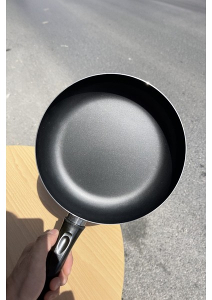 3'lü Teflon Tava Seti, 16-20-24 Cm, Şık ve Kullanışlı Siyah ve Beyaz Renk Seçenekleri fiyatları