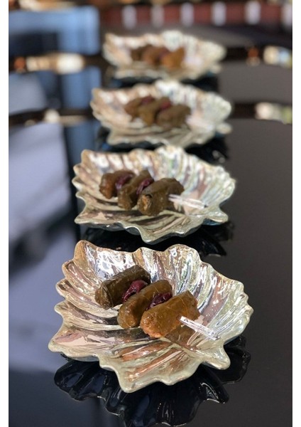 Parlak Yaprak Detaylı Cam Sosluk, Sunum ve Çerezlik, 14.5 Cm, Şık Tasarım