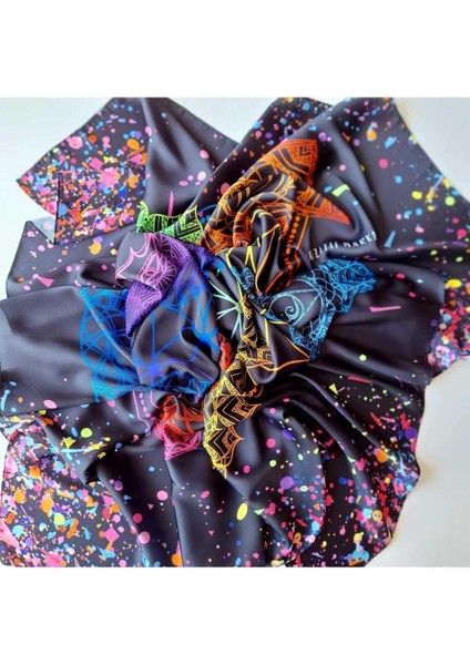 İpeksi Şık Siyah Eşarp Çakra Sembol Desenli Siyah Çok Renkli 105CMX105CM fırsatları