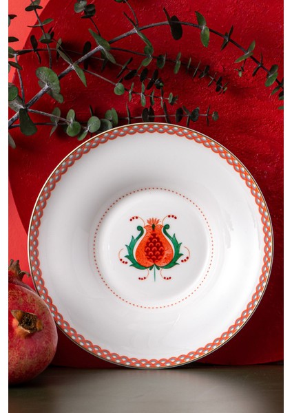 Kırmızı Fine Bone Çukur Tabak 22 Cm, Şık ve Dayanıklı Porselen Ürün