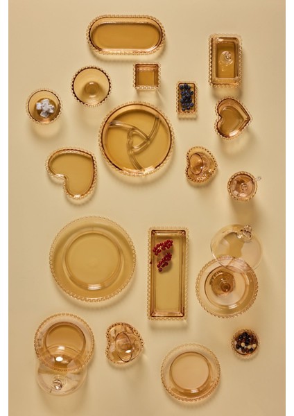 Amber Kalp Tasarımlı 23 cm Cam Servis Tabağı, Şık ve Kullanışlı. fiyatları