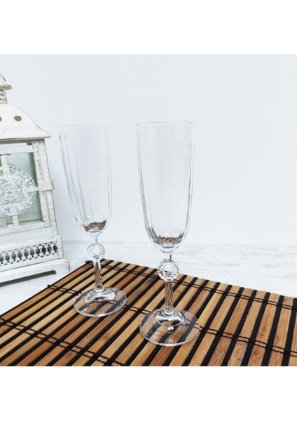 Şık Ayaklı 2'li Bardak Seti, Zarif ve Kullanışlı Tasarım, Beyaz Renk Seçeneği modelleri