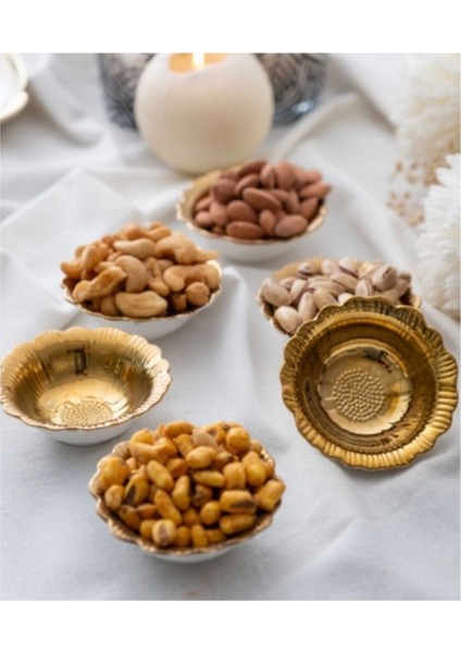 Şık Gül Desenli Altın Renkli Kase, Zarif ve Şık Ev Dekorasyonu Parçası