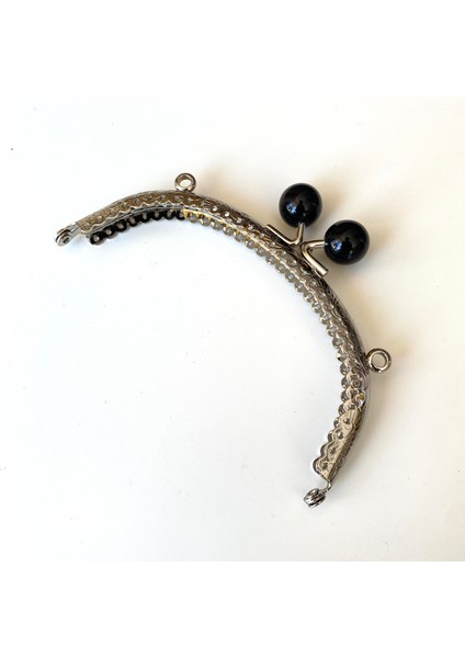 Oval Siyah Inci Boncuklu Işleme Baskılı Çanta ve Cüzdan Bursu - Klipsi Gümüş 12.5 cm BA-0104