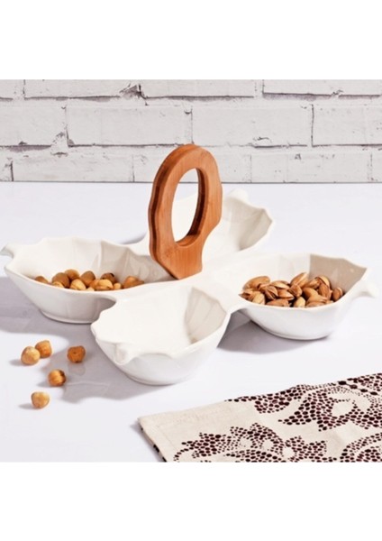 Beyaz Porselen Bambulu Yaprak Şekerlik, Şık ve Zarif Ikramlık Sunumları Için Ideal