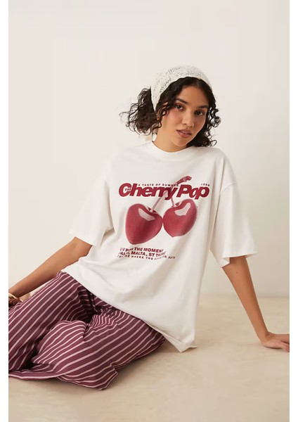 Trend Kadın Cherry Pop Kiraz Oversize Tişört - %100 Pamuk Beyaz