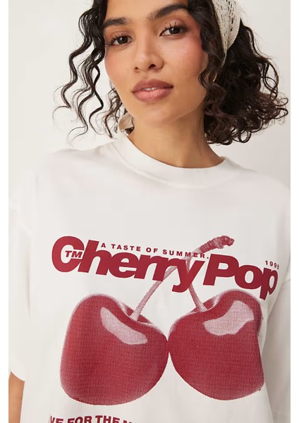 Trend Kadın Cherry Pop Kiraz Oversize Tişört - %100 Pamuk Beyaz fiyatları