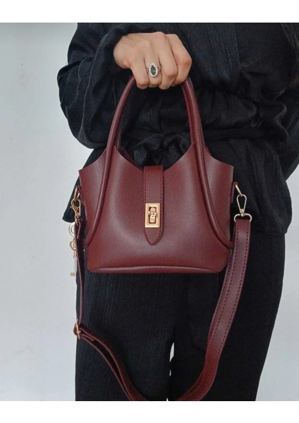 Charmlı Bordo Suni Deri Yavrulu El ve Omuz Çantası modelleri