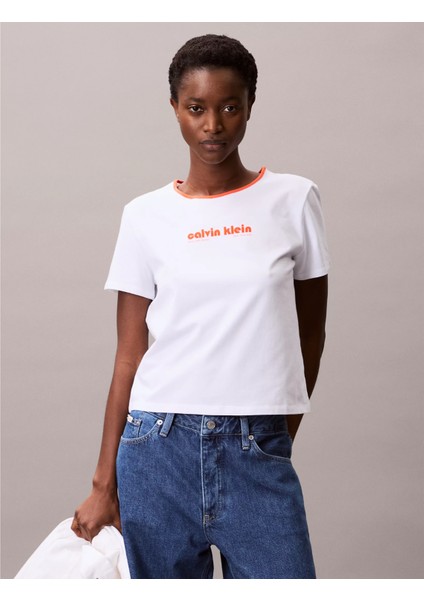 Ck LV047C821G Ss Retro Logo Graphıc Tee Kadın Tshirt fiyatları