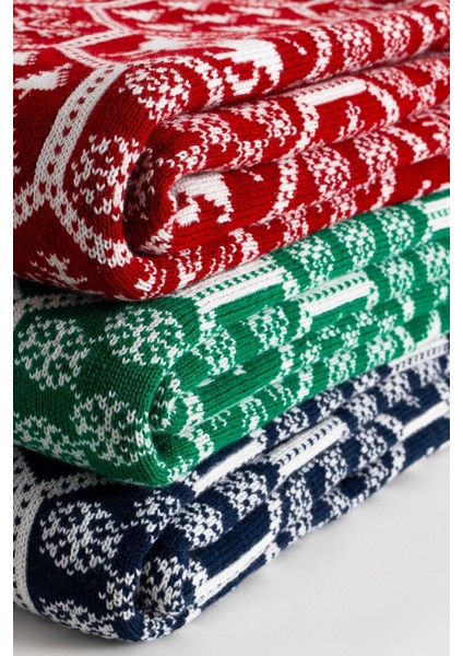 Yılbaşı Desenli Kırmızı Battaniye 130X170, Sıcak ve Rahat Uyku Için Ideal