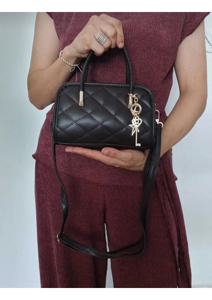 Suni Deri Charmlı Baklava Desenli Omuz Çantası fiyatları