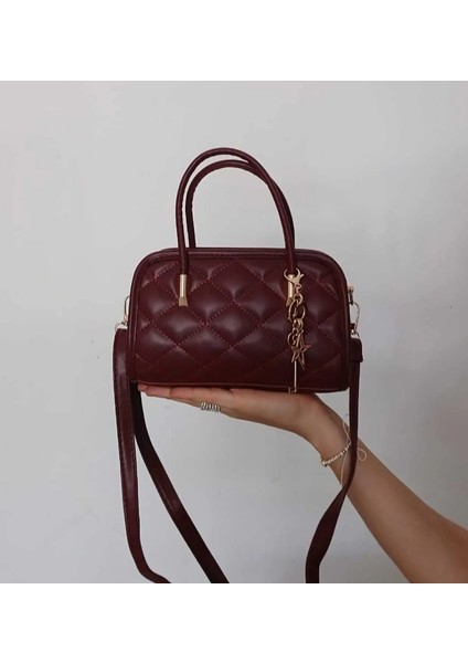 Suni Deri Charmlı Baklava Desenli Omuz Çantası modelleri