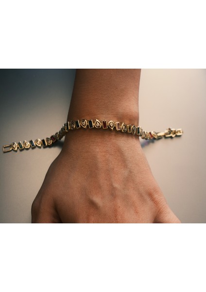 Saaden Çelik Sıralı Taşlı Gold Bileklik