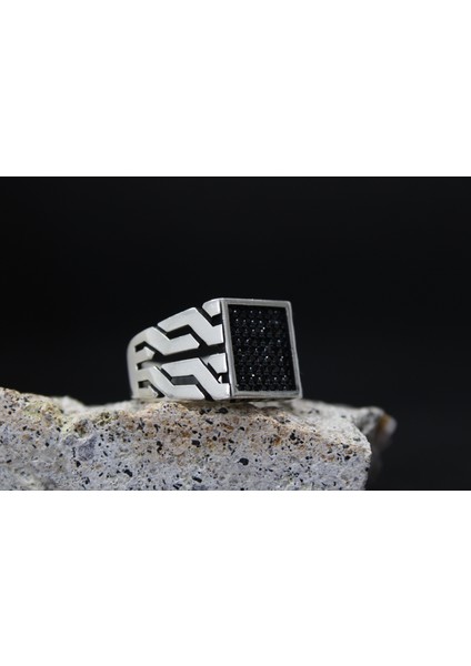 925 Ayar Siyah Taşlı Erkek Gümüş Yüzük - Maskülen Stil