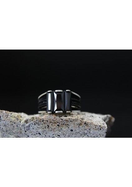 925 Ayar Siyah Taşlı Erkek Gümüş Yüzük - Maskülen Stil fiyatları