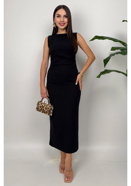 Arden Kadın Siyah Düz Midi Elbise – Zamansız Şıklığın Modern Yorumu