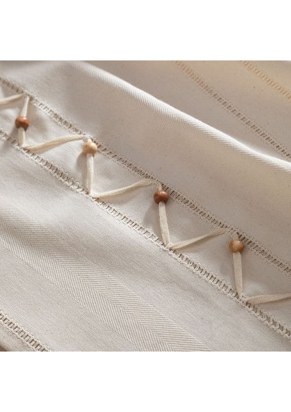 Beyaz Boncuk Ponponlu Runner 50X130, Şık ve Zarif Ev Dekoru. fırsatları