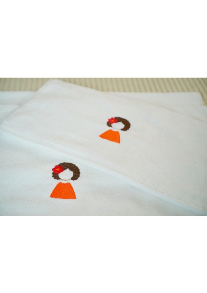 Kadın Erkek Logo Nakış Işlemeli Otel Havlu Seti 2 Adet Banyo Havlusu 70X140 2 Adet El Havlusu 50X90 modelleri