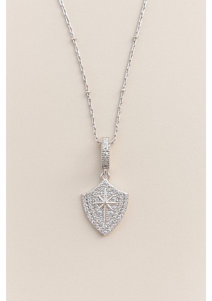 Kadın Çelik Kalkan Model Zirkon Taşlı Kolye – Gümüş Renk, Parıltılı Tasarım fiyatları