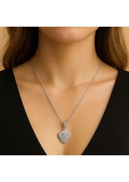 Kadın Çelik Kalkan Model Zirkon Taşlı Kolye – Gümüş Renk, Parıltılı Tasarım fırsatları