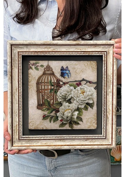 Renkli Taş Çerçeveli Tablo, Kelebek ve Çiçeklerle Duvara Şıklık Katın fırsatları