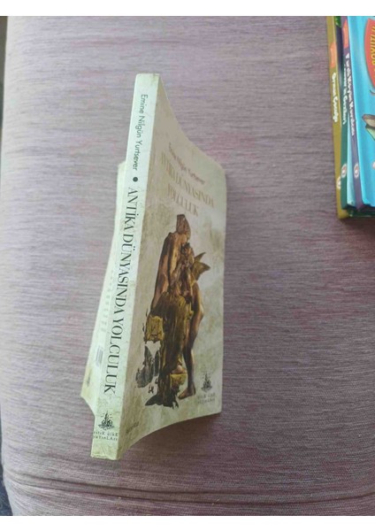 Antika Dunyasında Yolculuk Imzali. Emine Nilgun Yurtsever 2019 Yili 1,basim 219 Sayfa Çok Iyi Durumda Imzali fiyatları