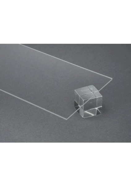 Şeffaf Pleksi Levha, 19.8-20MM Kalınlık, Çeşitli Ebatlarda, Dayanıklı ve Çok Yönlü Kullanım