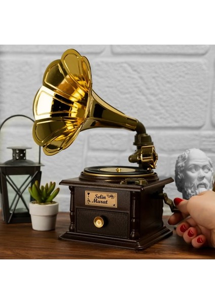Sevgiliye Hediye Isim Yazılı Nostaljik Müzik Kutusu Gramofon fiyatları