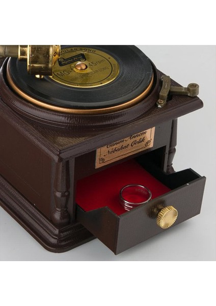 Sevgiliye Hediye Isim Yazılı Nostaljik Müzik Kutusu Gramofon fırsatları