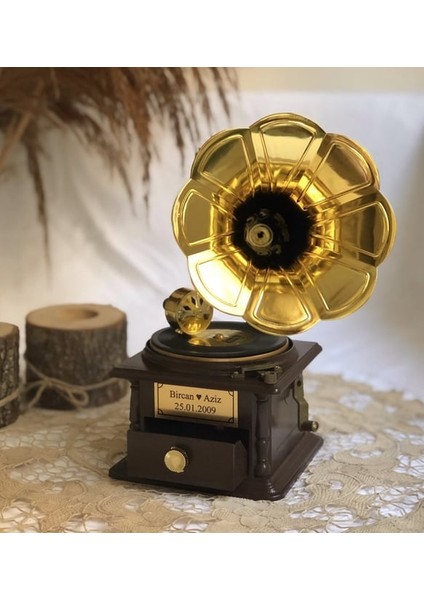 Sevgiliye Hediye Isim Yazılı Nostaljik Müzik Kutusu Gramofon