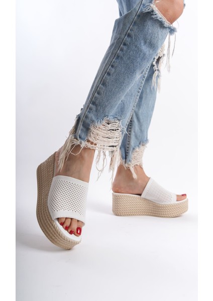 Elına Dolgu Topuklu Ortopedik Taban Hasır Görünümlü Triko Kadın Terlik Kt Beyaz indirimleri