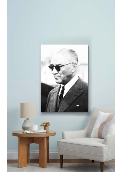 Siyah Kanvas Tablo, Atatürk Resmi, Şık ve Modern Dekorasyon Parçası fiyatları
