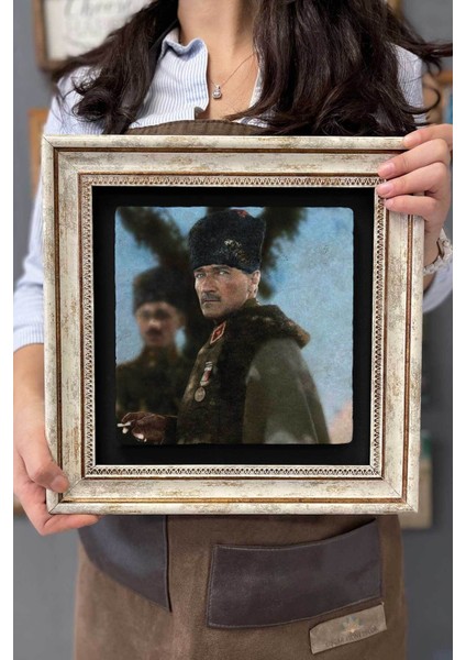 Renkli Taşlı Çerçeveli Duvar Tablosu 30X30 Cm, Atatürk Temalı Dekorasyon