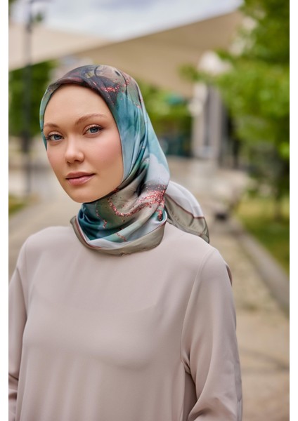 Cümbüş kristal eşarp