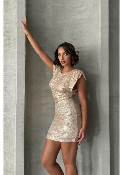 Aurora Kadın Altın Payetli Taş Işlemeli Mini Elbise – Zarif Gece Şıklığı fiyatları