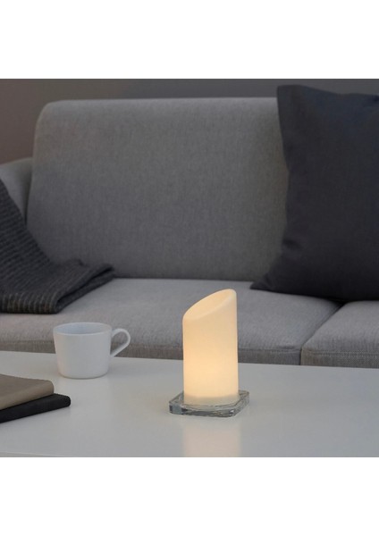 Beyaz 16 cm Led'li Blok Mum, Şık ve Modern Aydınlatma Parçası