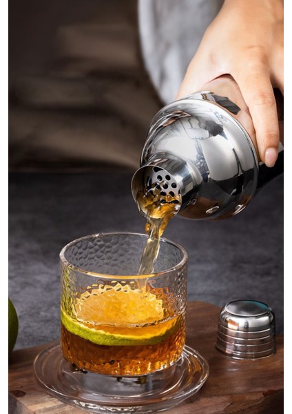 Çelik 700 ml Shake Seti, Kokteyl Kaşığı ve Bar Tokmağı ile Şık Içecek Sunumu fiyatları