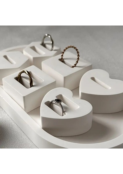 Beyaz 8'li Yüzük Tutucu ve Organizör, Şık Nişan ve Söz Dekorasyonu Aksesuarı