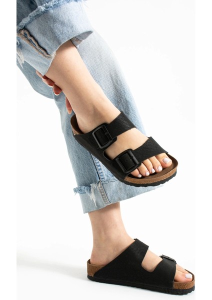 Fuga Comfort Siyah Unisex Tokalı Terlik – Ortopedik, Hafif, Kaymaz Taban