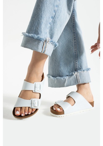 Fuga Comfort Beyaz Unisex Tokalı Terlik – Ortopedik, Hafif, Kaymaz Taban fiyatları