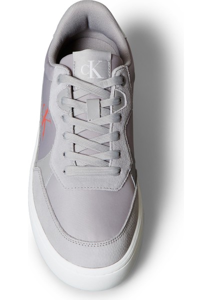 Sneaker fırsatları