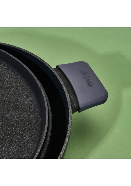 Pro Grade Kısa Tencere 24 cm fırsatları