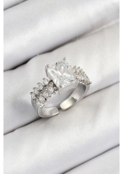 Pirinç Büyük Zirkon Taşlı Model Gümüş Renk Kadın Yüzük