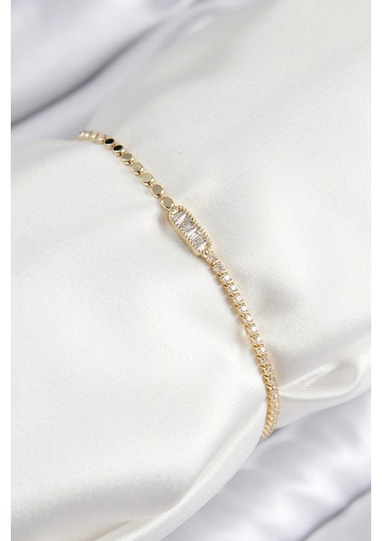 Pirinç Zirkon Taşlı Dikdörtgen Model Ezme Zincir Gold Renk Kadın Bileklik