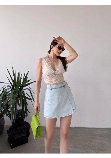 Yırtmaç Detaylı Denim Şort Etek