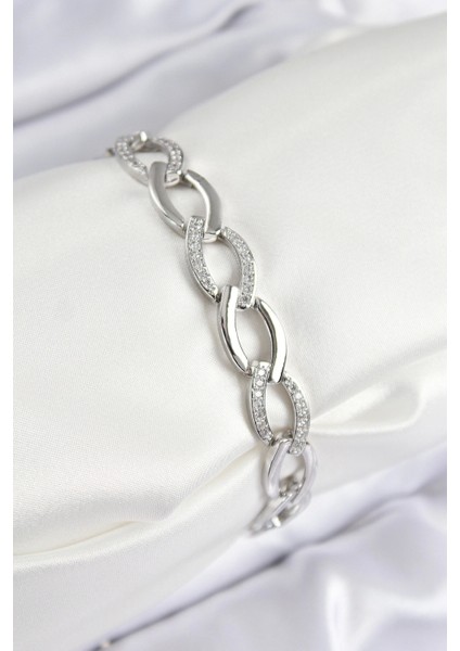 Pirinç Zirkon Taşlı Zincir Model Gümüş Renk Kadın Bileklik