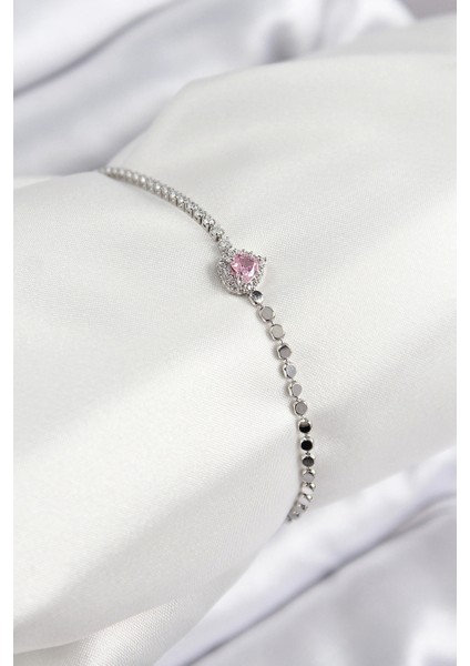 Pirinç Zirkon Taşlı Kalp Model Ezme Zincir Gümüş Renk Kadın Bileklik