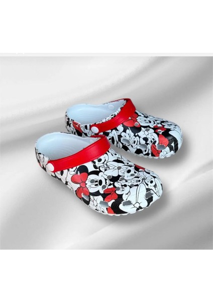Kadın Kırmızı Beyaz Baskılı Önü Kapalı Terlik Sandalet