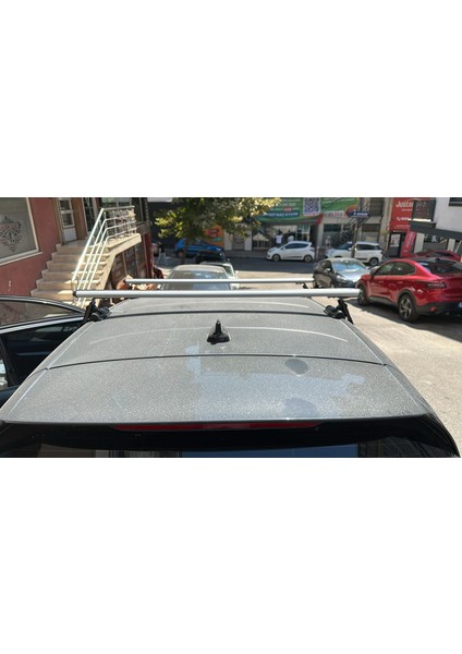 Vw Golf 8 2023-2025 Oluksuz Tip Port Bagaj Tavan Çıtası Ara Atkı Kapıdan Sıkıştırmalı